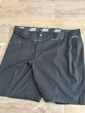 Nike Black Athletic Shorts with Patterned Waistband Interior